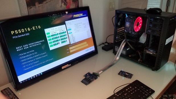 Bộ điểu khiển mới nhất Phisons PCIe Gen 4×4 đạt tốc độ 4GB/s - CES 2019 Update