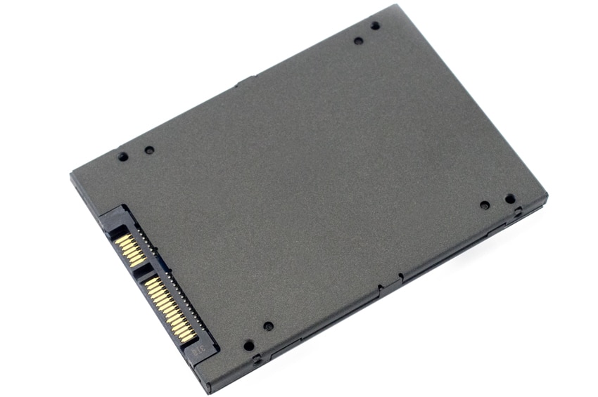 Đánh giá Kingston DC450R SSD (3.84TB)