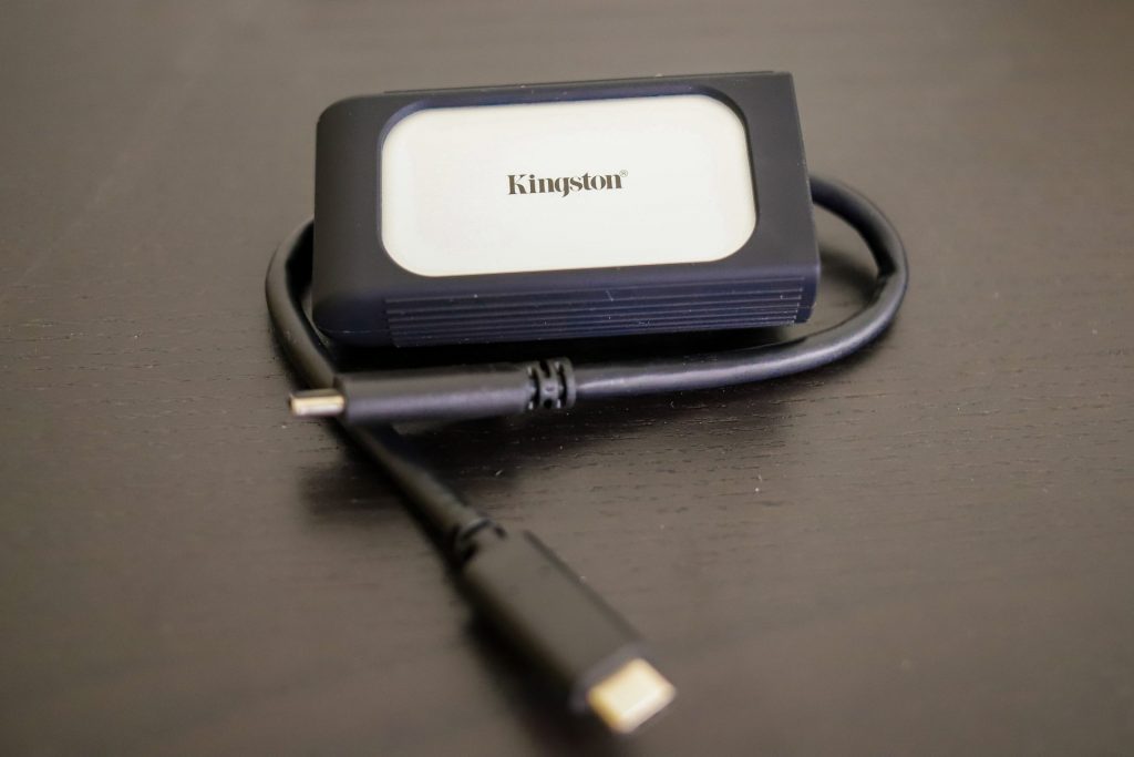 Đánh giá Kingston XS2000