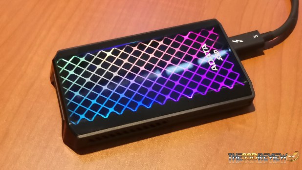 Đánh giá ổ cắm ngoài ADATA SE900G RGB USB 3.2 20Gbps