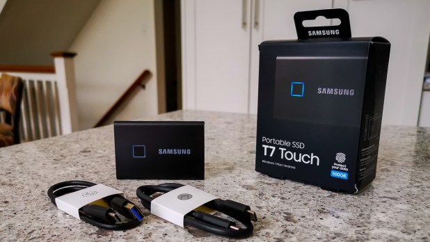 Đánh giá SSD di động Samsung Portable T7 Touch (500GB)