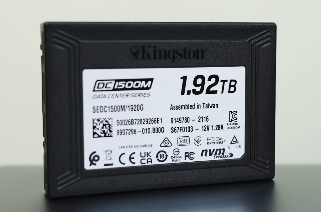 Đánh giá SSD Kingston DC1500M U.2 NVMe