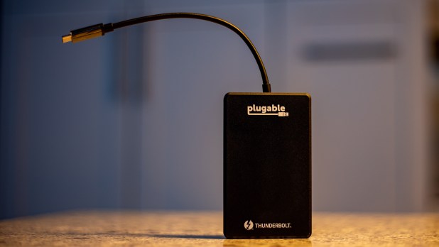 Đánh giá SSD Plugable Thunderbolt 3 NVMe External  (2TB) – Giá, hiệu năng và dung lượng