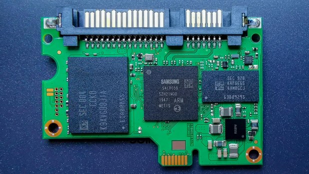 Đánh giá SSD Samsung 870 QVO V-NAND SATA 3  (1/2TB)