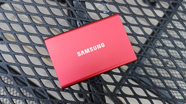 Đánh giá SSD Samsung T7 Portable 2TB