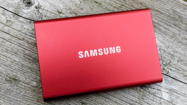Đánh giá SSD Samsung T7 Portable 2TB