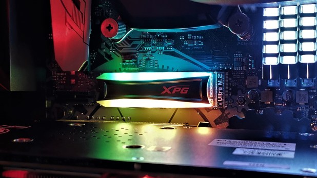 Đánh giá SSD XPG Spectrix S40G RGB NVMe M.2  (1TB)