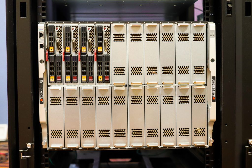 Đánh giá Supermicro SuperBlade 8U