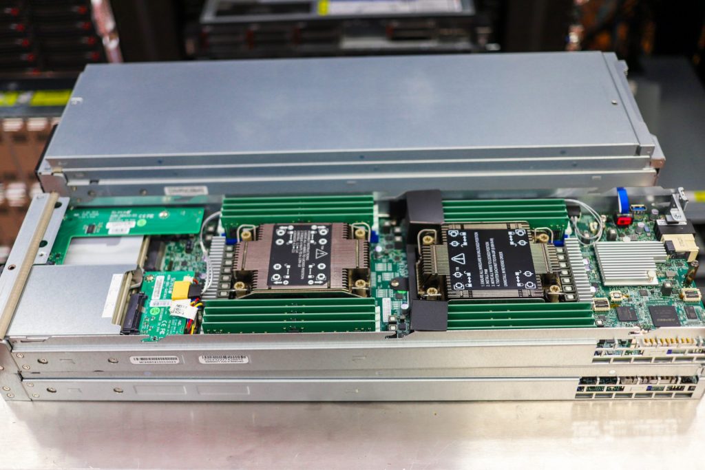 Đánh giá Supermicro SuperBlade 8U