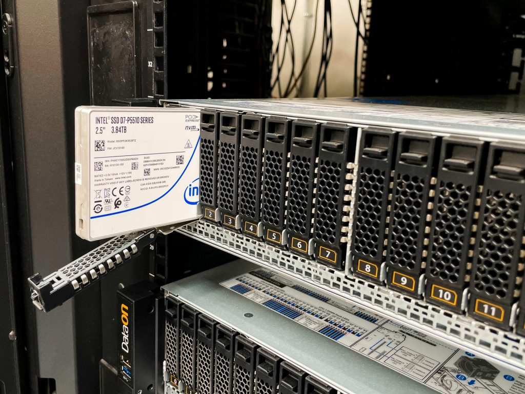 DataON AZS-6224 Azure Stack HCI Review