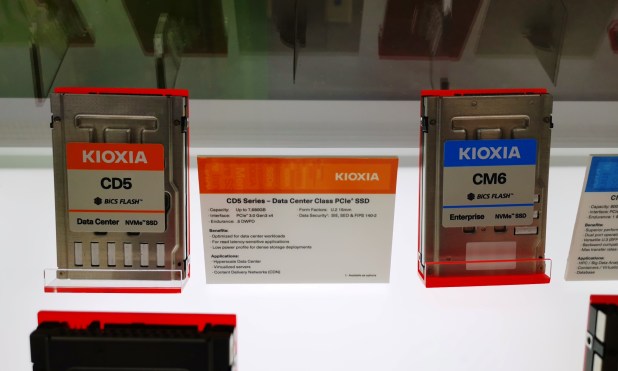 KIOXIA trình diễn CM6 PCIe 4.0 SSD và giải pháp tự động | CES 2020 Update