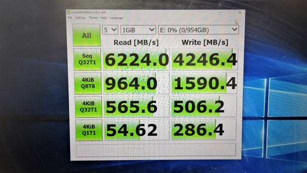 Lexar trình diễn 7GB/s Gen 4×4 SSD cùng 5G NAS, thẻ 1750MB/s CFexpress