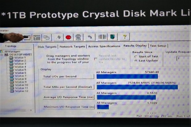 Lexar trình diễn 7GB/s Gen 4×4 SSD cùng 5G NAS, thẻ 1750MB/s CFexpress