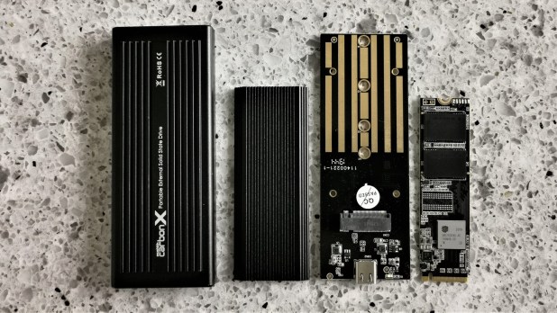 Ổ di động SSD Mushkin carbonX USB 3.1 Gen 2 – Truyền dữ liệu nhanh với USB