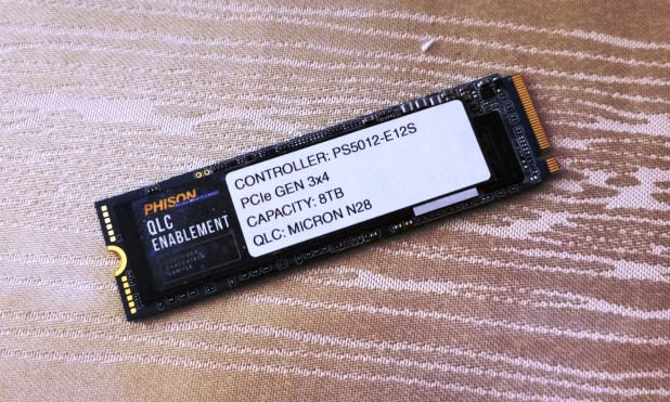 Phison trình diễn SSD 4/8/16TB thành công với tốc độ QLC | CES 2020 Update