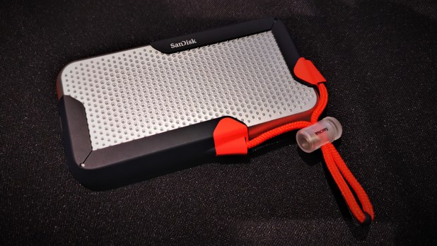 SanDisk trình diễn mẫu 8TB USB-C Portable SSD | CES 2020 Update