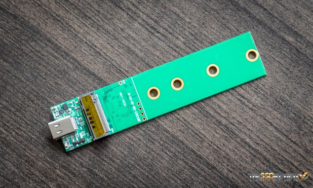 Xem xét adapter JMicron Type-C NVMe SSD , USB 3.1 Gen 2