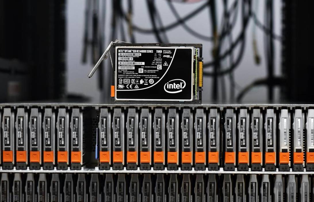 Xem xét Dell EMC PowerStore Cluster
