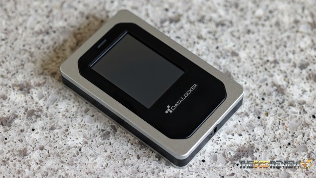 Xem xét ổ mã hóa DataLocker DL4 FE Encrypted Drive – Tiêu chuẩn mới bảo mật dữ liệu