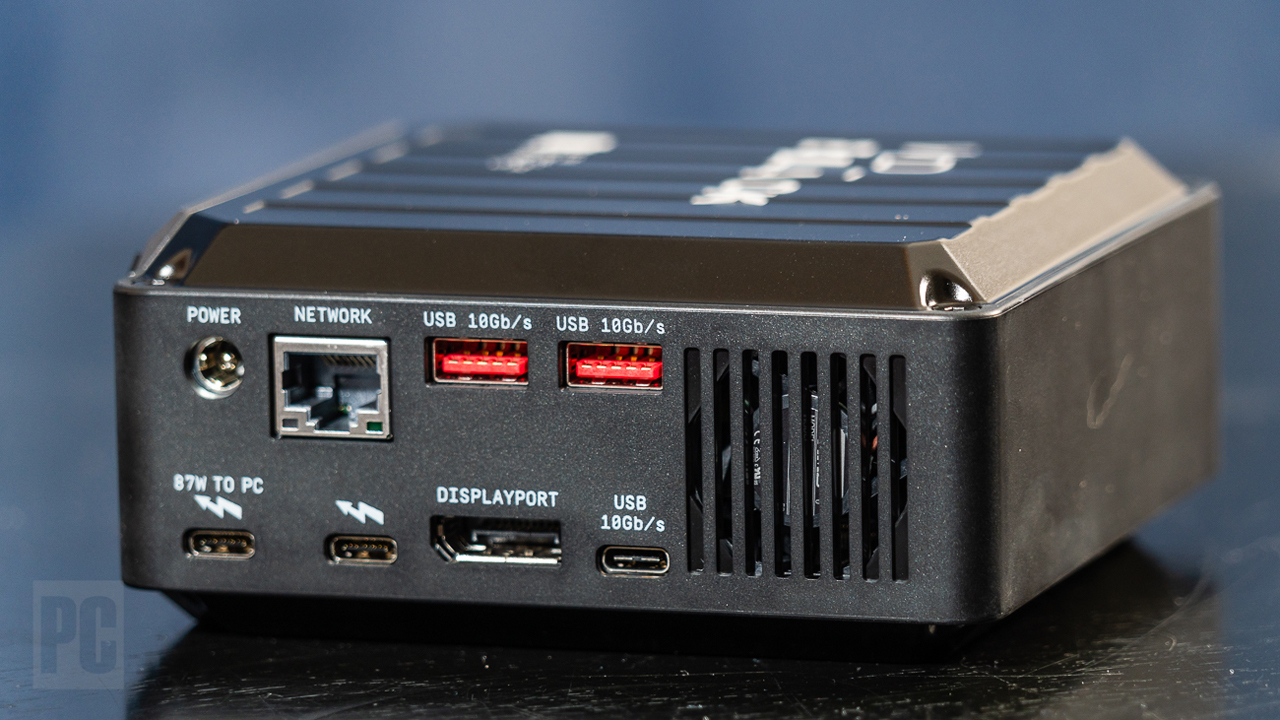 Xem xét SSD NVME WD Black D50 Game Dock