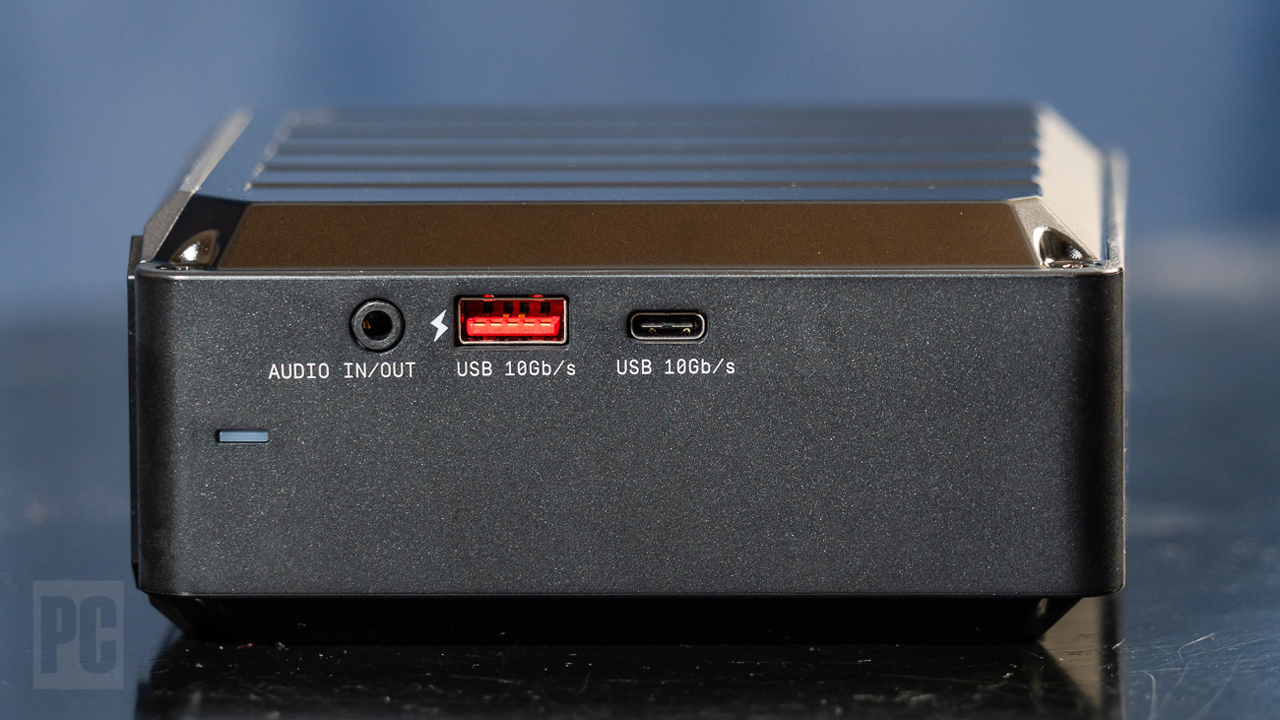 Xem xét SSD NVME WD Black D50 Game Dock